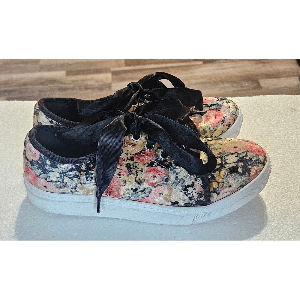 Dirty Laundry Floral Velvet Platform Sneakers Black‎ Satin Ribbon Laces Womens